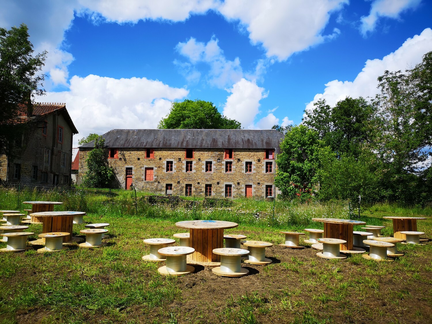 Association des ateliers de la Manufacture de l'archange Michel et ferme pédagogique des races patrimoniales normandes du Petit Auney